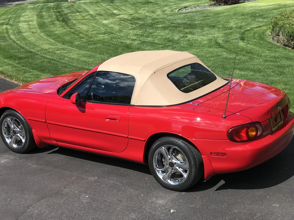 1999 Mazda NB MX-5 Miata - Image 25 of 31