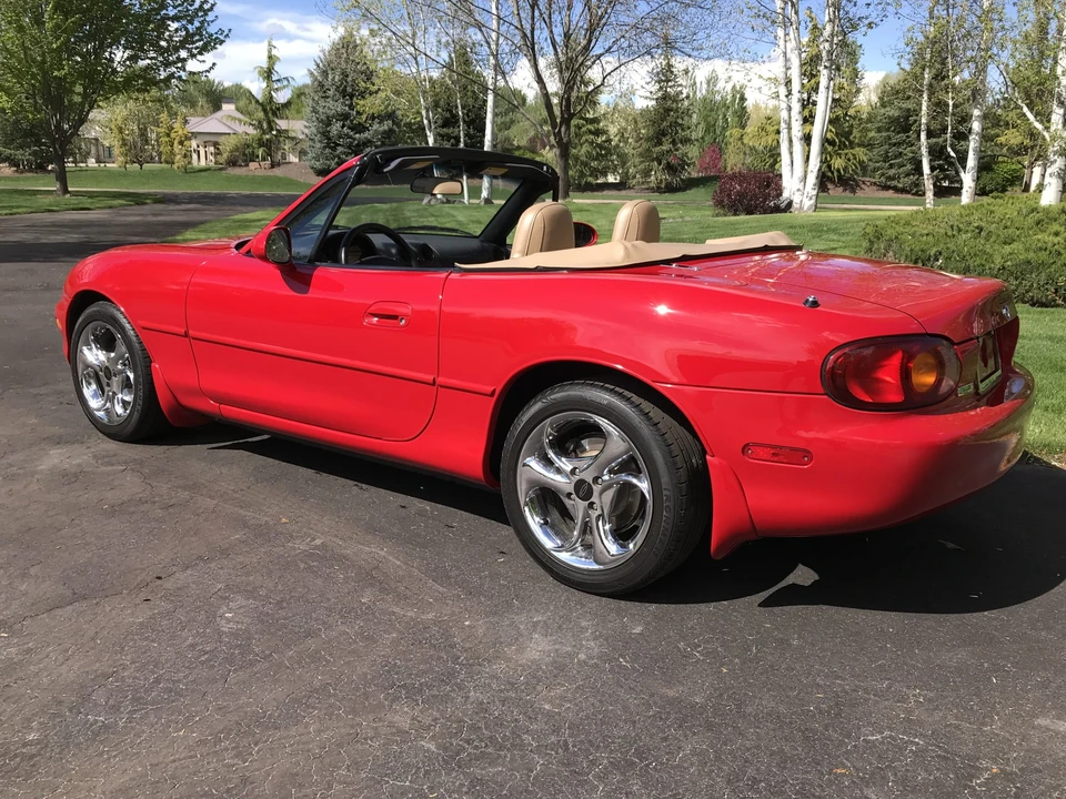 1999 Mazda NB MX-5 Miata - Image 9 of 31