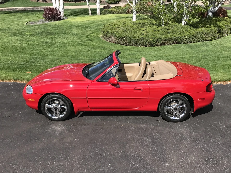 1999 Mazda NB MX-5 Miata - Image 5 of 31