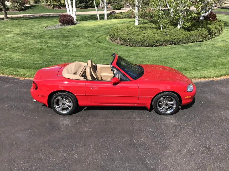 1999 Mazda NB MX-5 Miata - Image 16 of 31