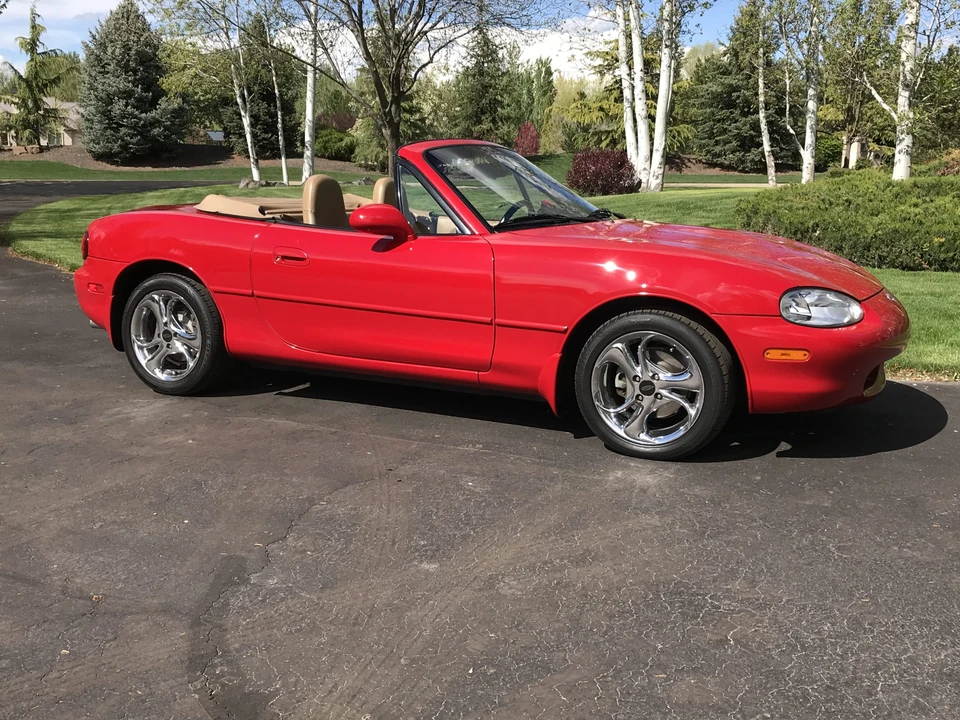 1999 Mazda NB MX-5 Miata - Image 17 of 31