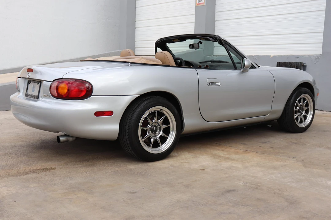 1999 Mazda NB MX-5 Miata - Image 15 of 31