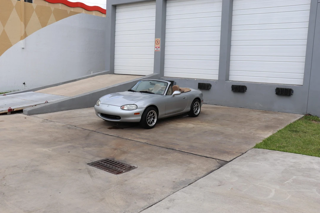 1999 Mazda NB MX-5 Miata - Image 6 of 31