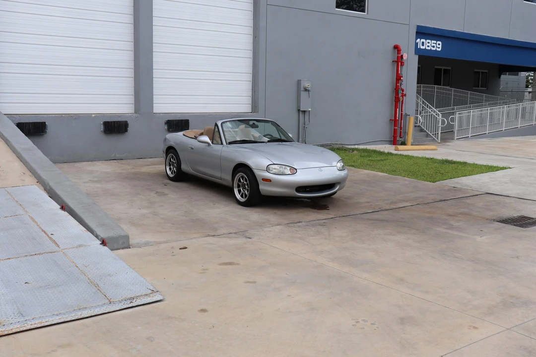 1999 Mazda NB MX-5 Miata - Image 2 of 31