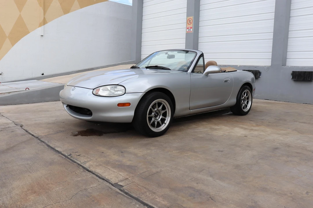 1999 Mazda NB MX-5 Miata - Image 7 of 31