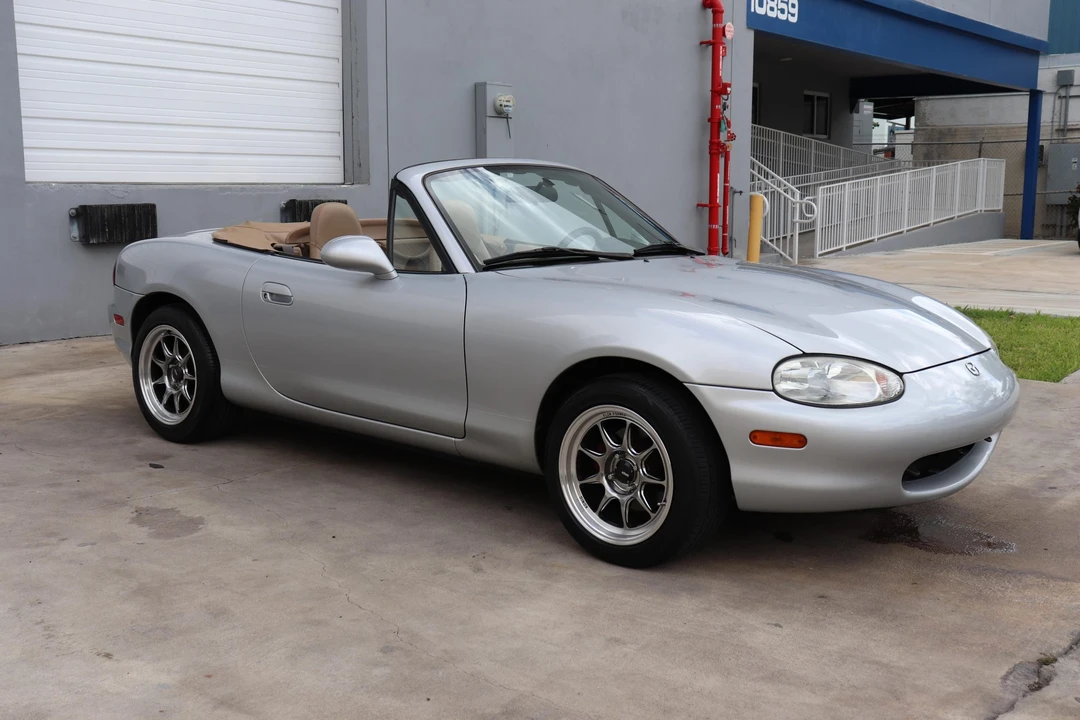 1999 Mazda NB MX-5 Miata - Image 19 of 31