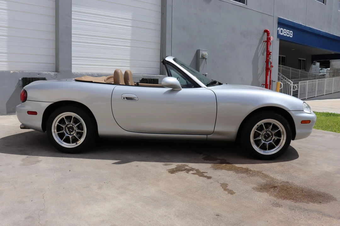 1999 Mazda NB MX-5 Miata - Image 16 of 31