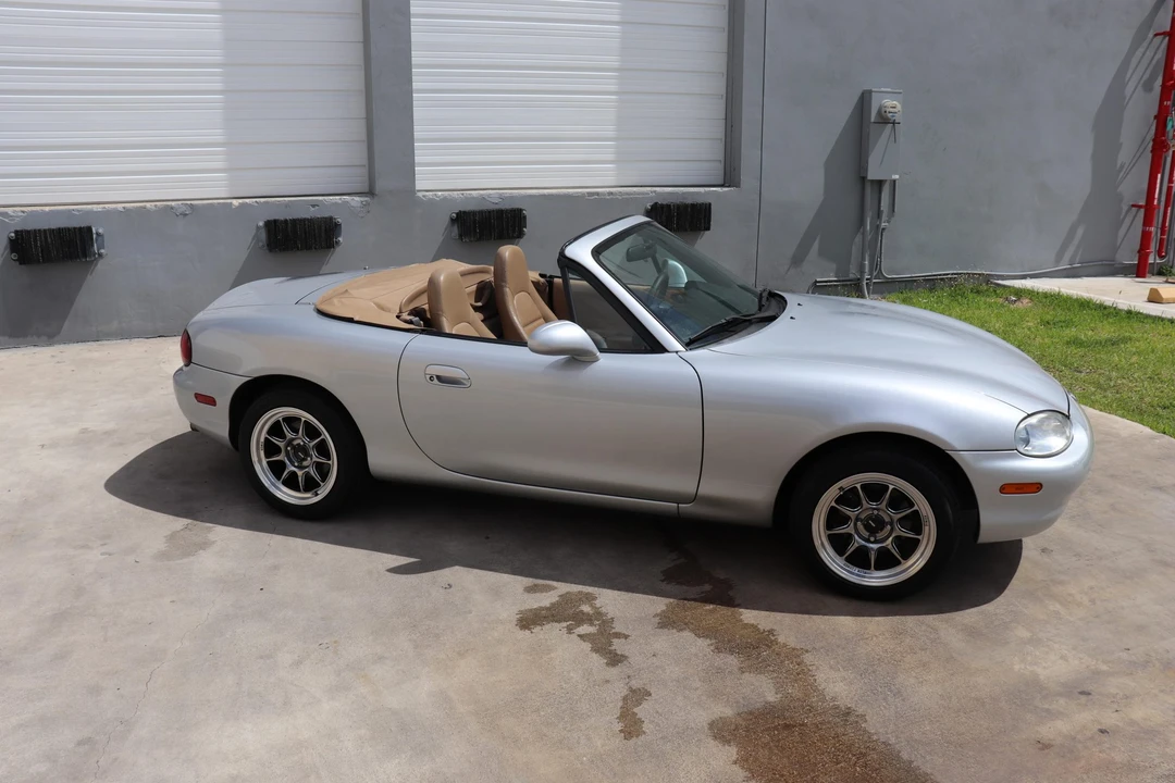 1999 Mazda NB MX-5 Miata - Image 17 of 31