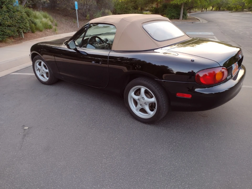 1999 Mazda NB MX-5 Miata - Image 4 of 31
