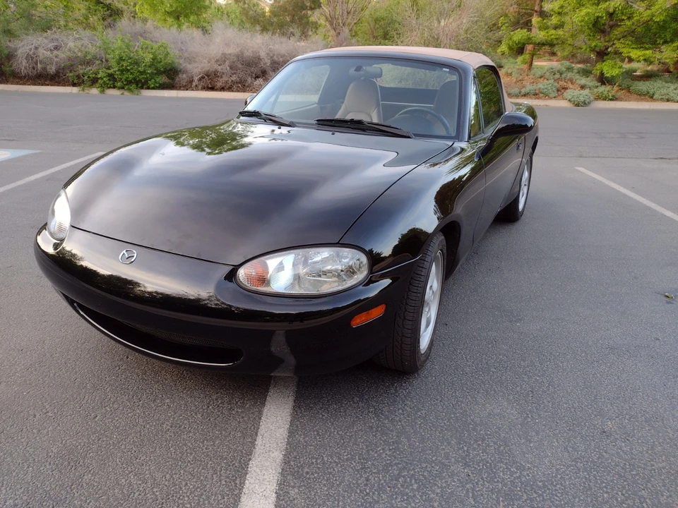 1999 Mazda NB MX-5 Miata - Image 2 of 31