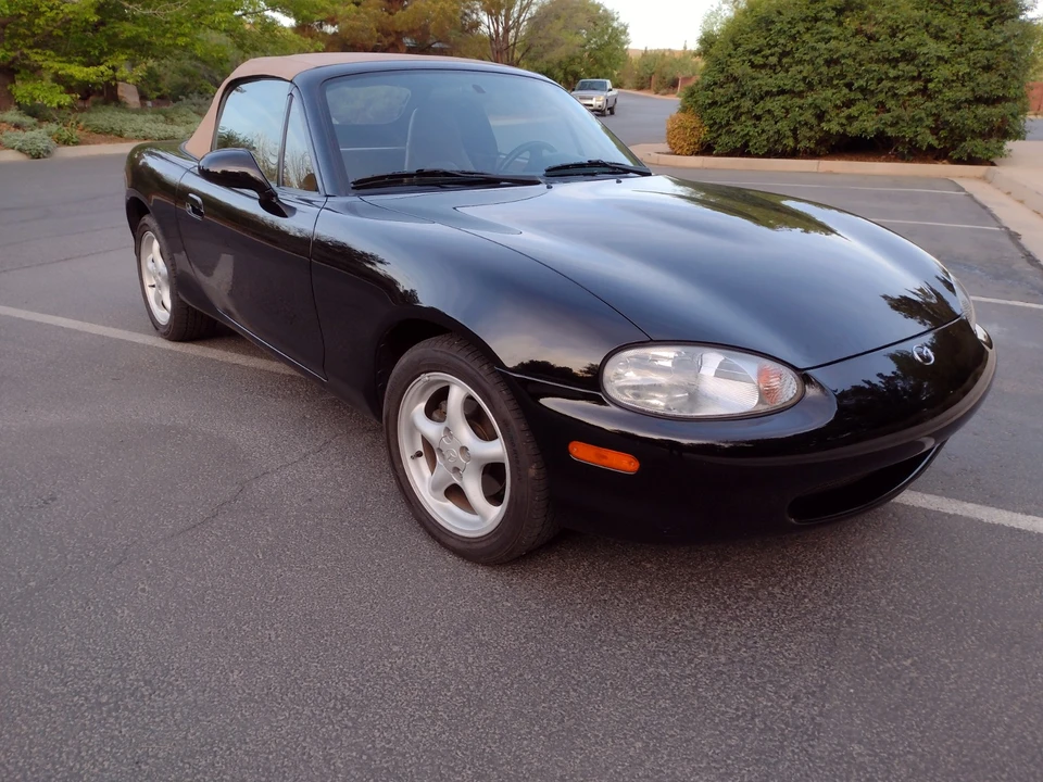 1999 Mazda NB MX-5 Miata - Image 11 of 31