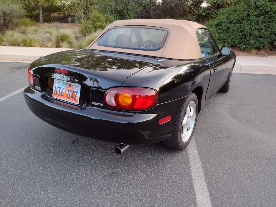 1999 Mazda NB MX-5 Miata - Image 8 of 31