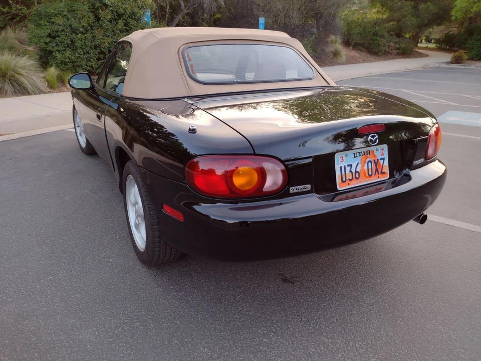 1999 Mazda NB MX-5 Miata - Image 6 of 31