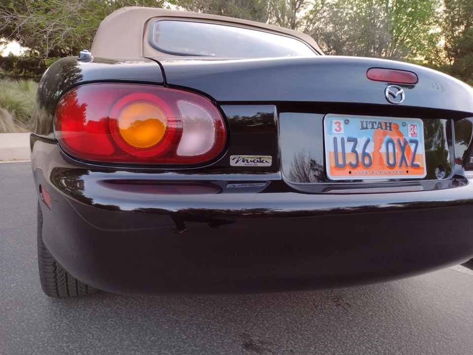 1999 Mazda NB MX-5 Miata - Image 19 of 31