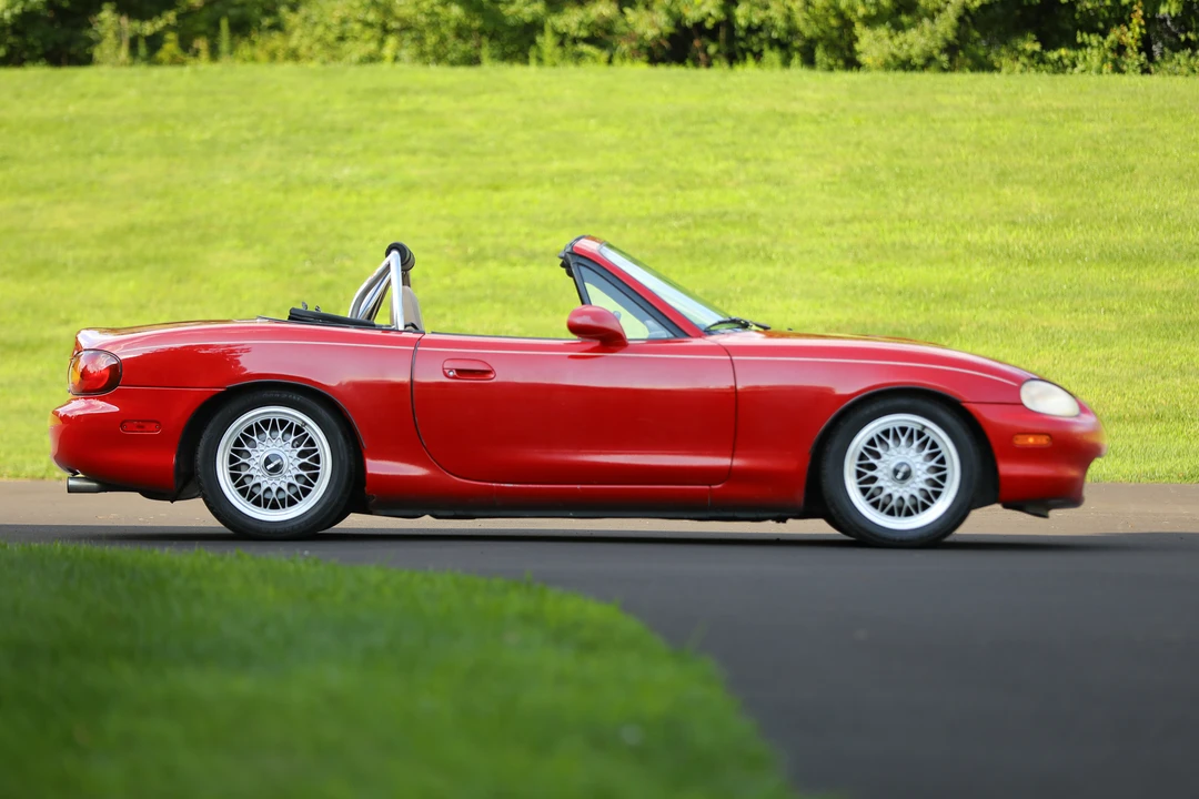 1999 Mazda NB MX-5 Miata - Image 15 of 31