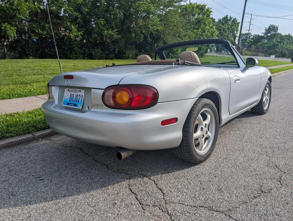 1999 Mazda NB MX-5 Miata - Image 6 of 31