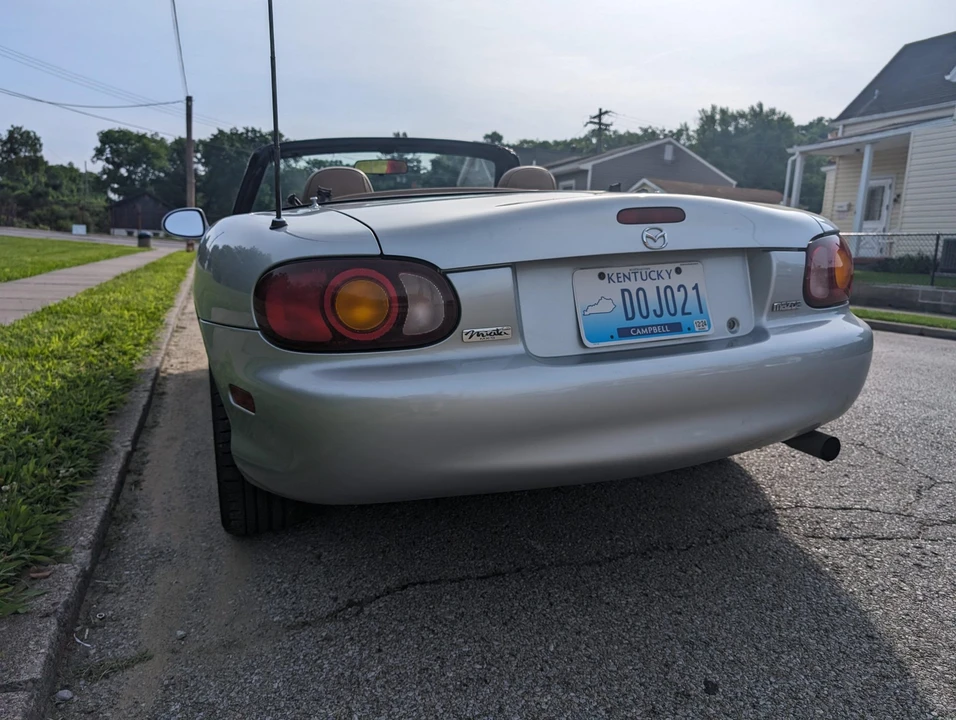 1999 Mazda NB MX-5 Miata - Image 4 of 31