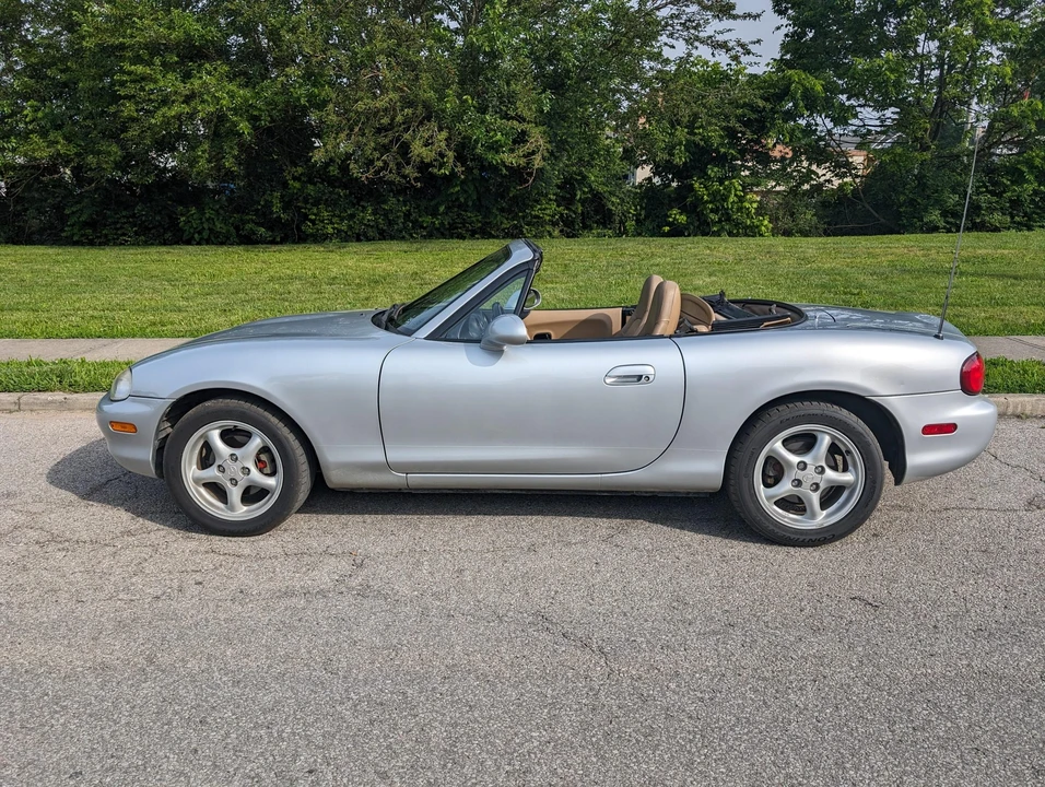 1999 Mazda NB MX-5 Miata - Image 3 of 31