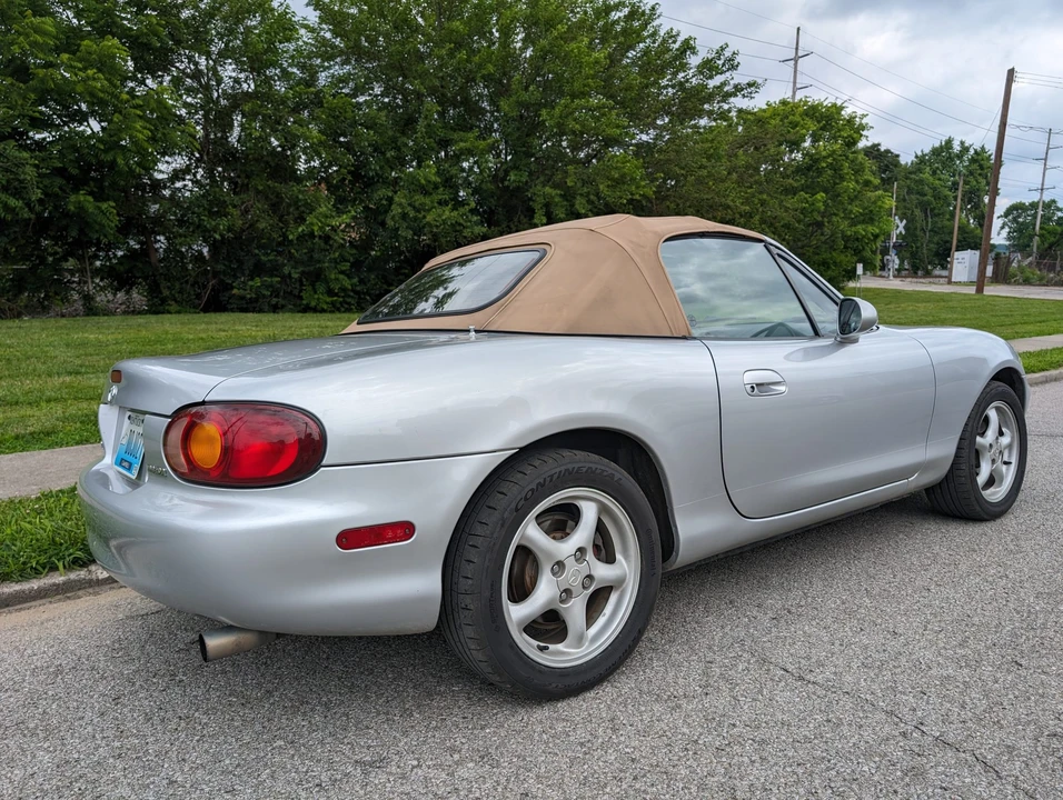 1999 Mazda NB MX-5 Miata - Image 13 of 31
