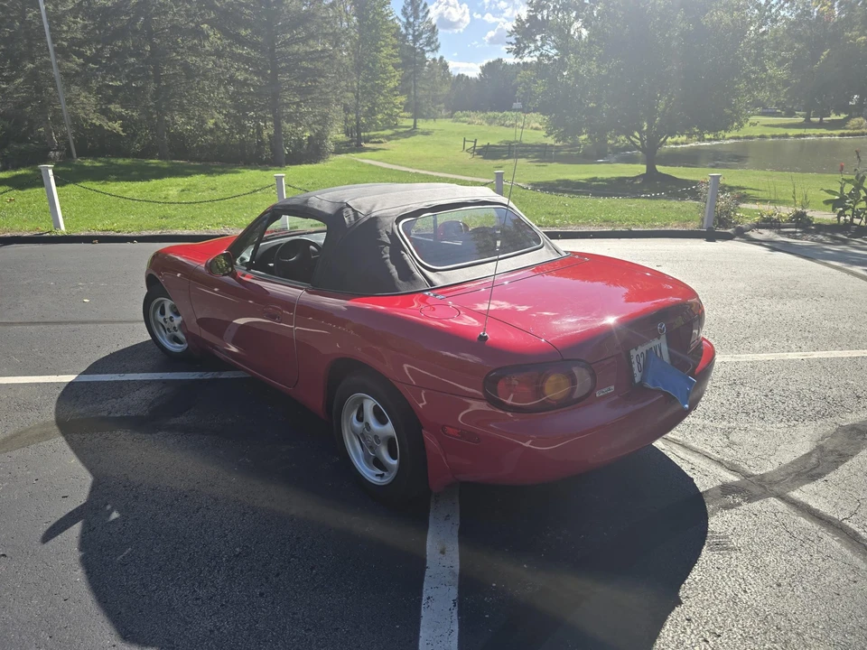 1999 Mazda NB MX-5 Miata - Image 27 of 31