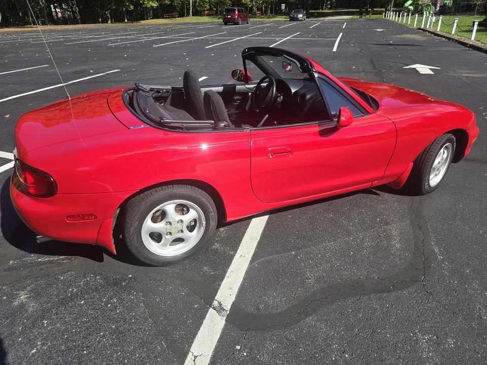 1999 Mazda NB MX-5 Miata - Image 9 of 31