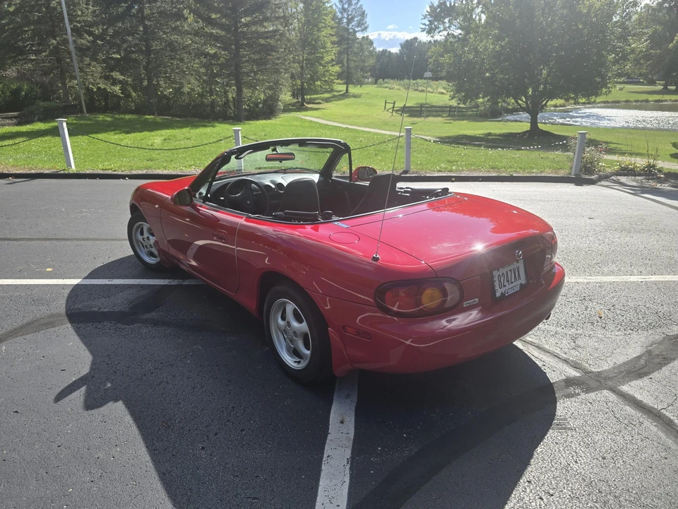 1999 Mazda NB MX-5 Miata - Image 6 of 31