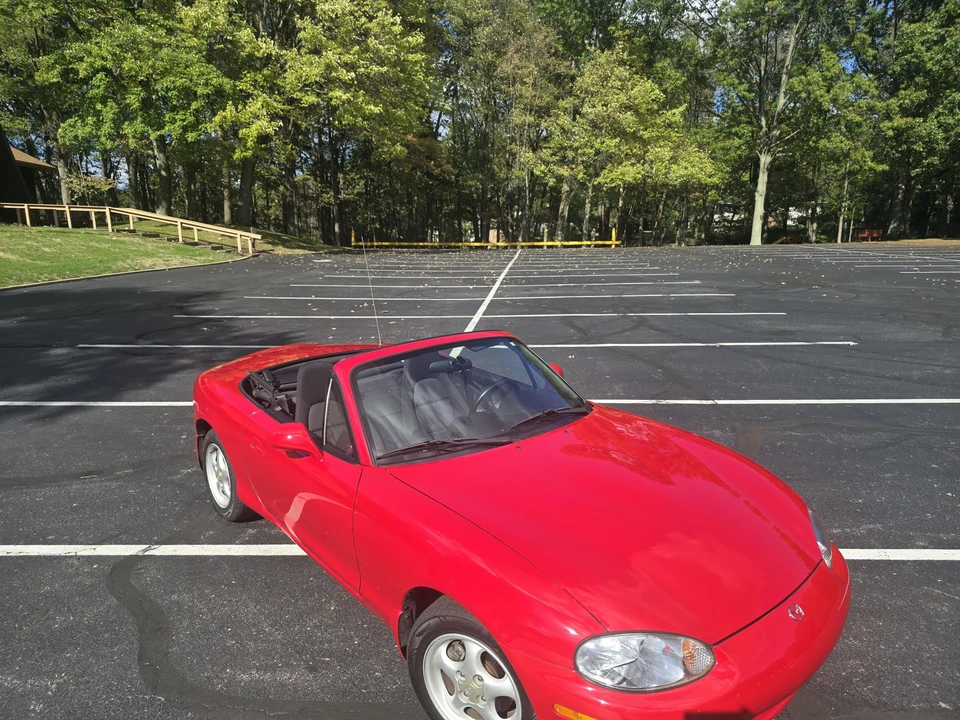 1999 Mazda NB MX-5 Miata - Image 2 of 31