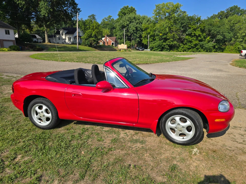 1999 Mazda NB MX-5 Miata - Image 11 of 31