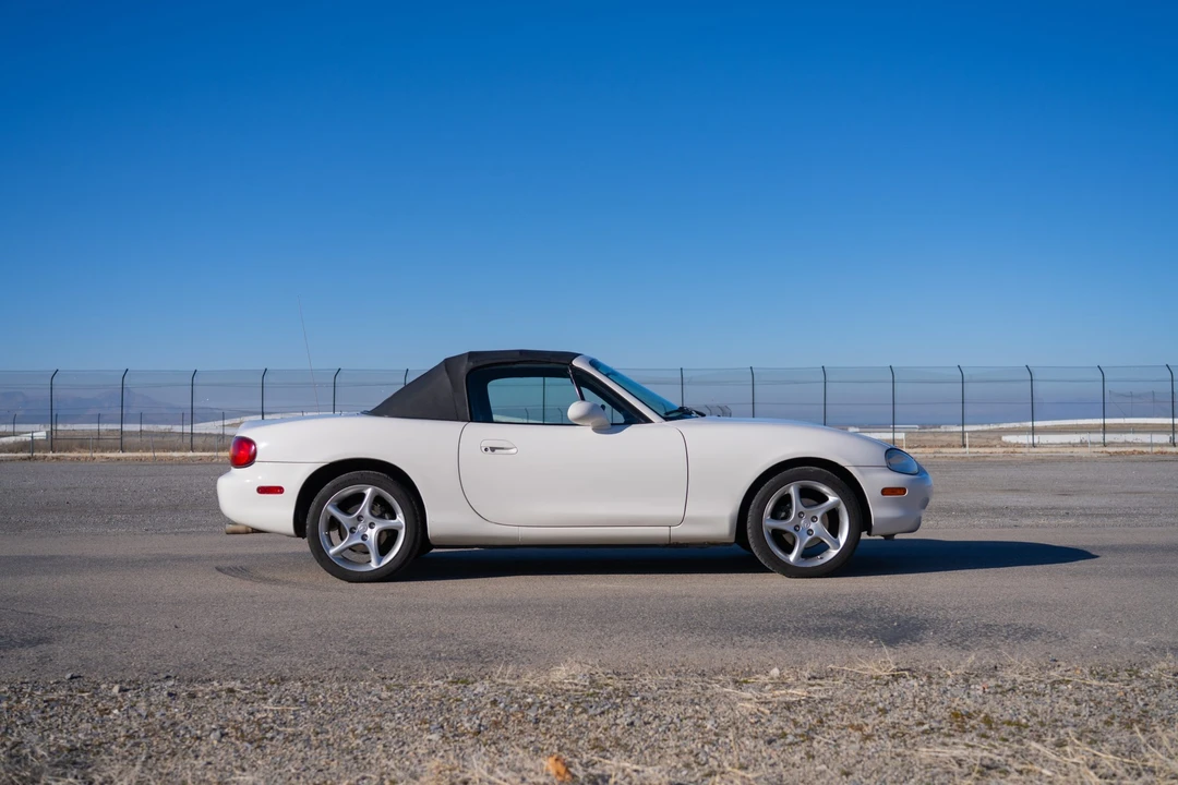 1999 Mazda NB MX-5 Miata - Image 28 of 31
