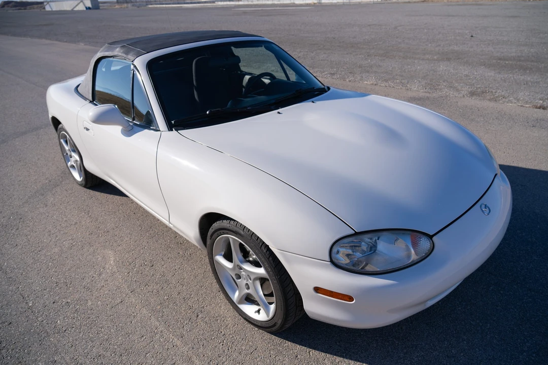 1999 Mazda NB MX-5 Miata - Image 25 of 31