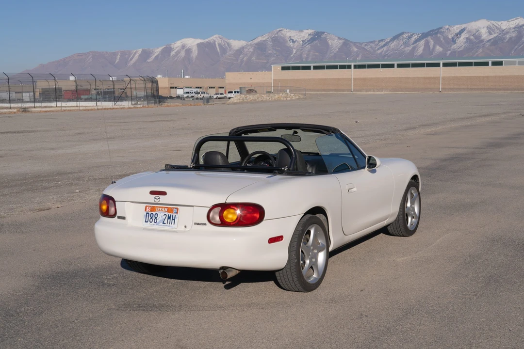 1999 Mazda NB MX-5 Miata - Image 16 of 31