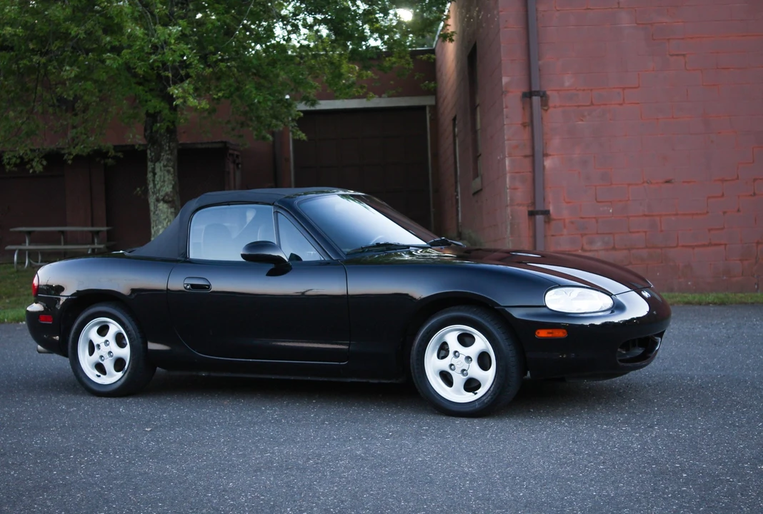 1999 Mazda NB MX-5 Miata - Image 10 of 31
