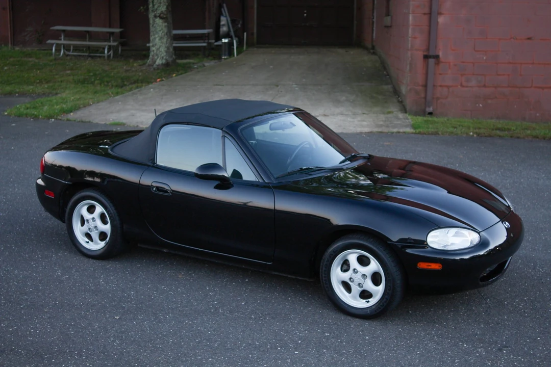 1999 Mazda NB MX-5 Miata - Image 11 of 31