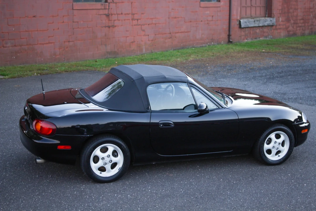 1999 Mazda NB MX-5 Miata - Image 8 of 31
