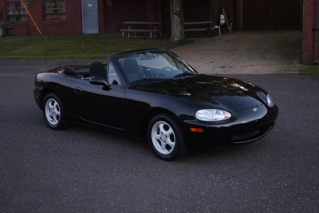 1999 Mazda NB MX-5 Miata - Image 19 of 31