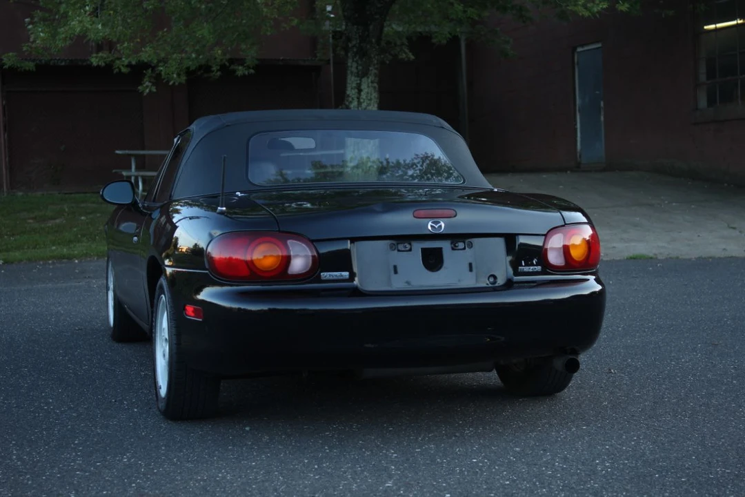 1999 Mazda NB MX-5 Miata - Image 4 of 31