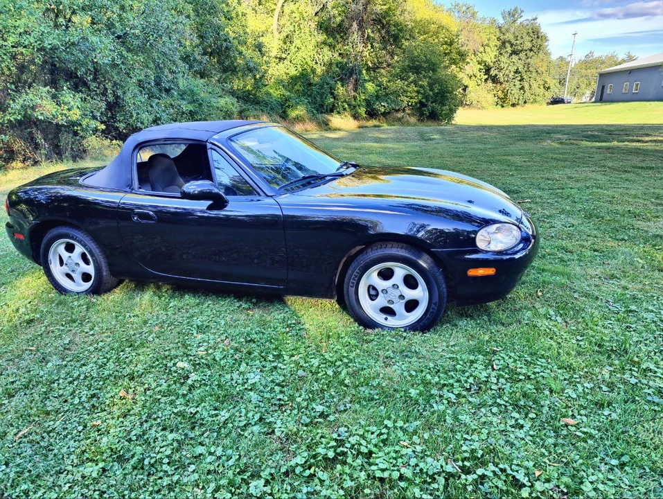 1999 Mazda NB MX-5 Miata - Image 16 of 31