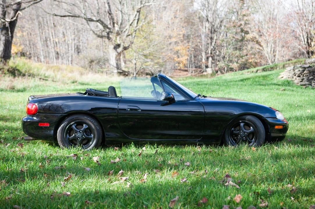 1999 Mazda NB MX-5 Miata - Image 6 of 31
