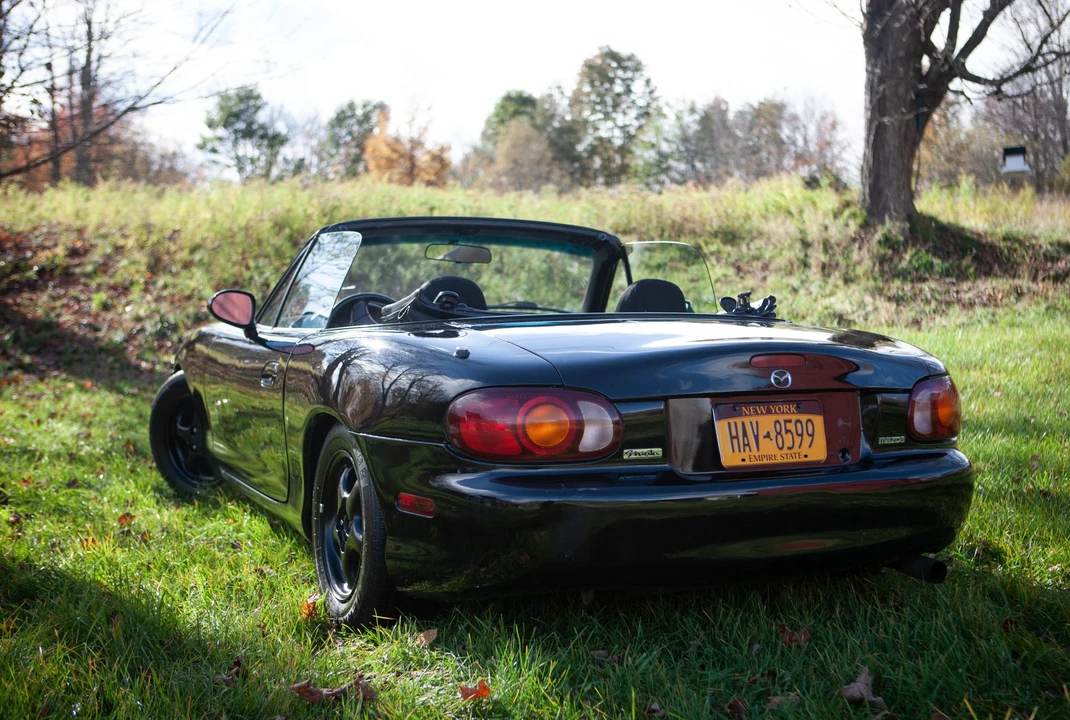 1999 Mazda NB MX-5 Miata - Image 11 of 31