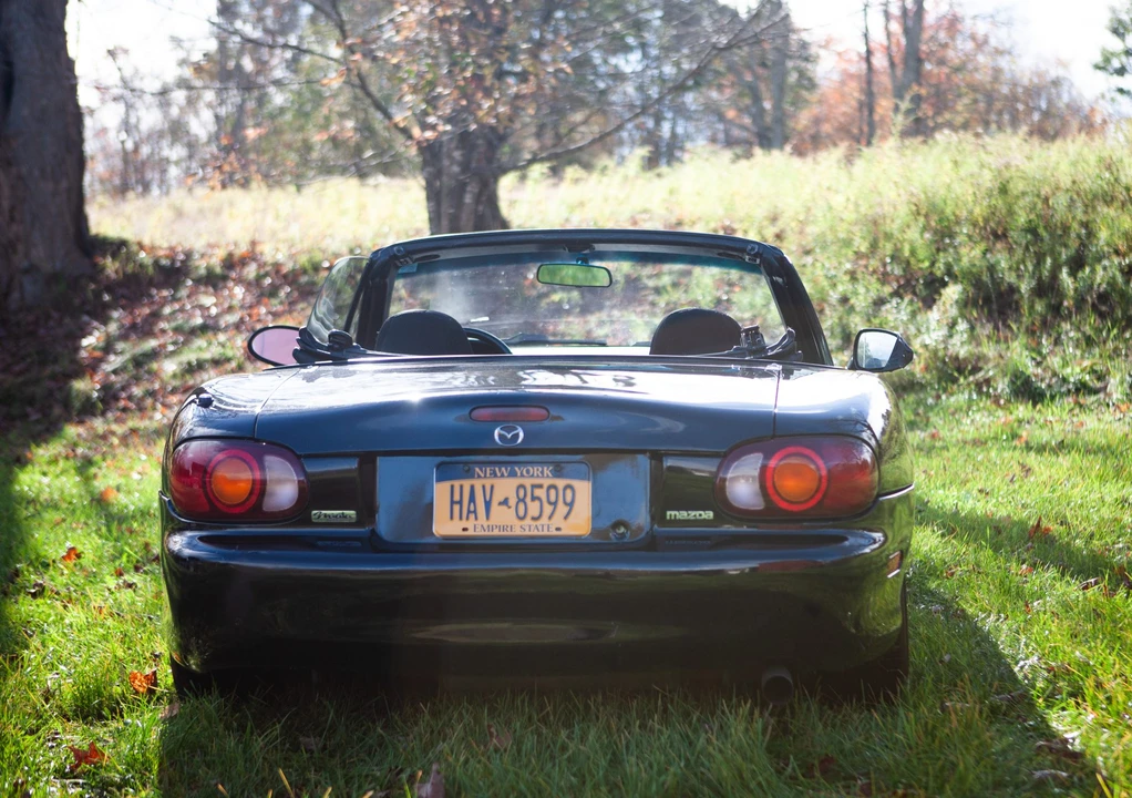 1999 Mazda NB MX-5 Miata - Image 9 of 31