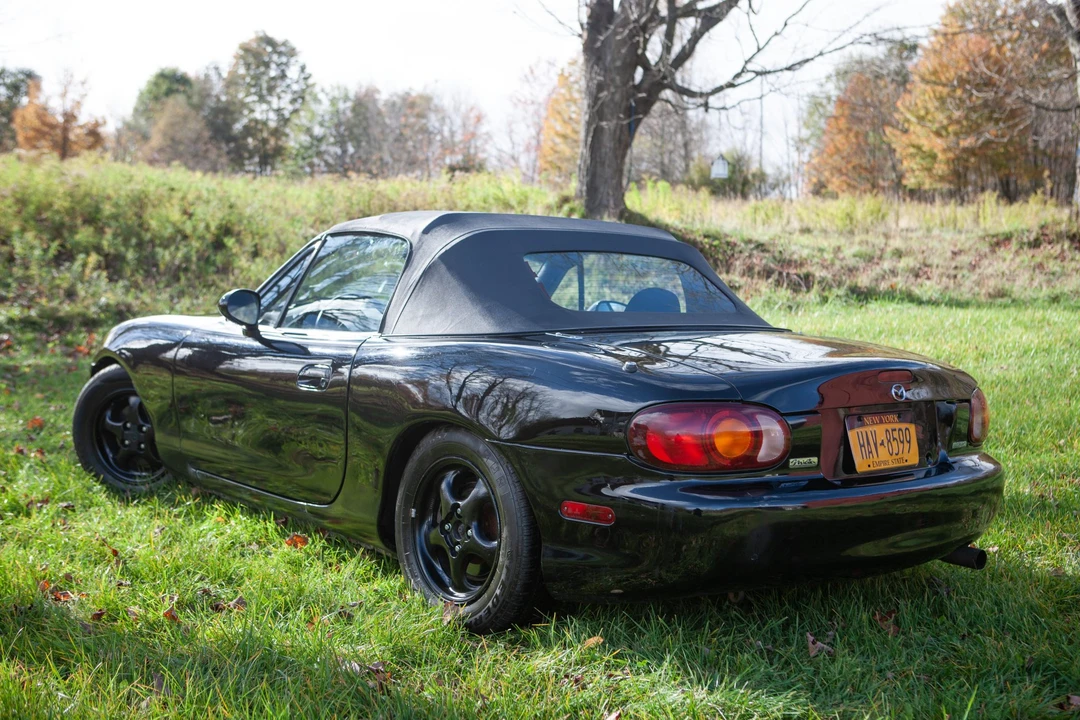 1999 Mazda NB MX-5 Miata - Image 19 of 31