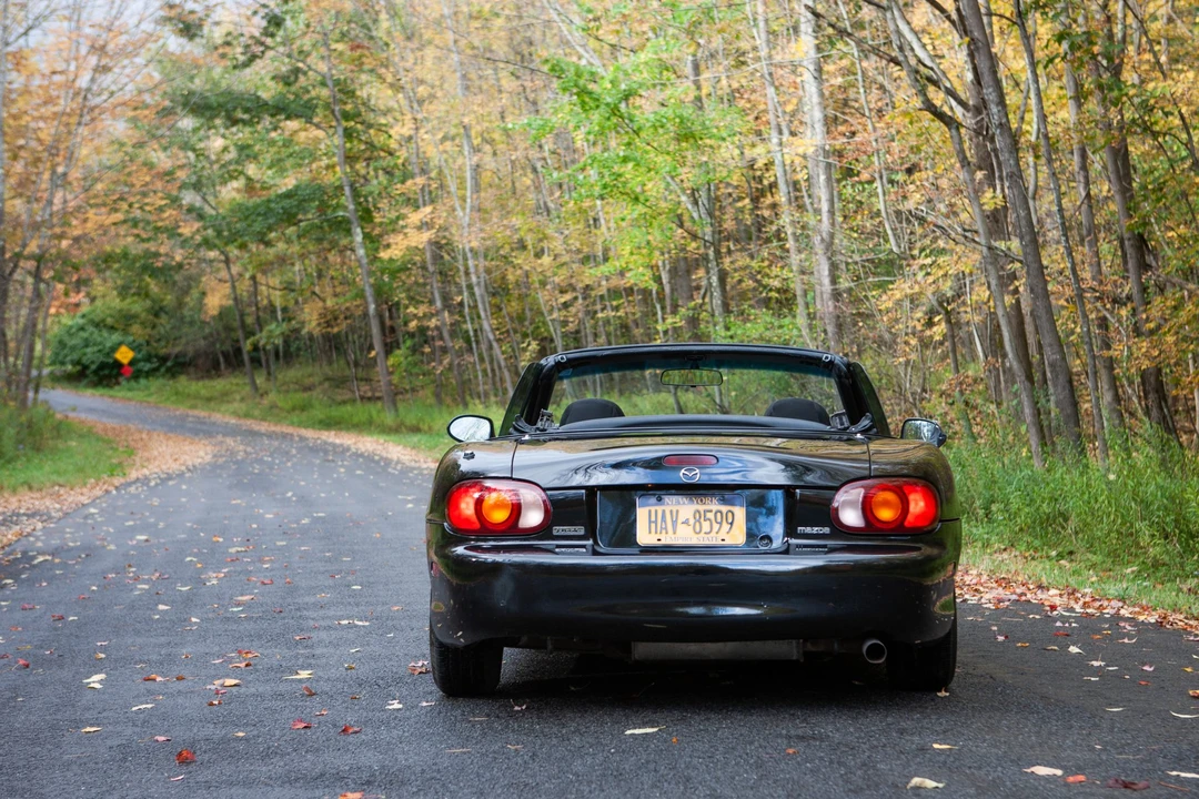 1999 Mazda NB MX-5 Miata - Image 10 of 31