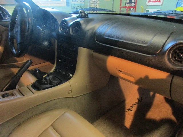 1999 Mazda NB MX-5 Miata - Image 21 of 31