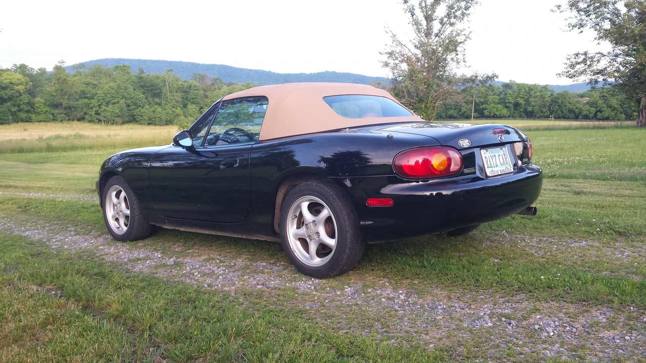 1999 Mazda NB MX-5 Miata - Image 9 of 31