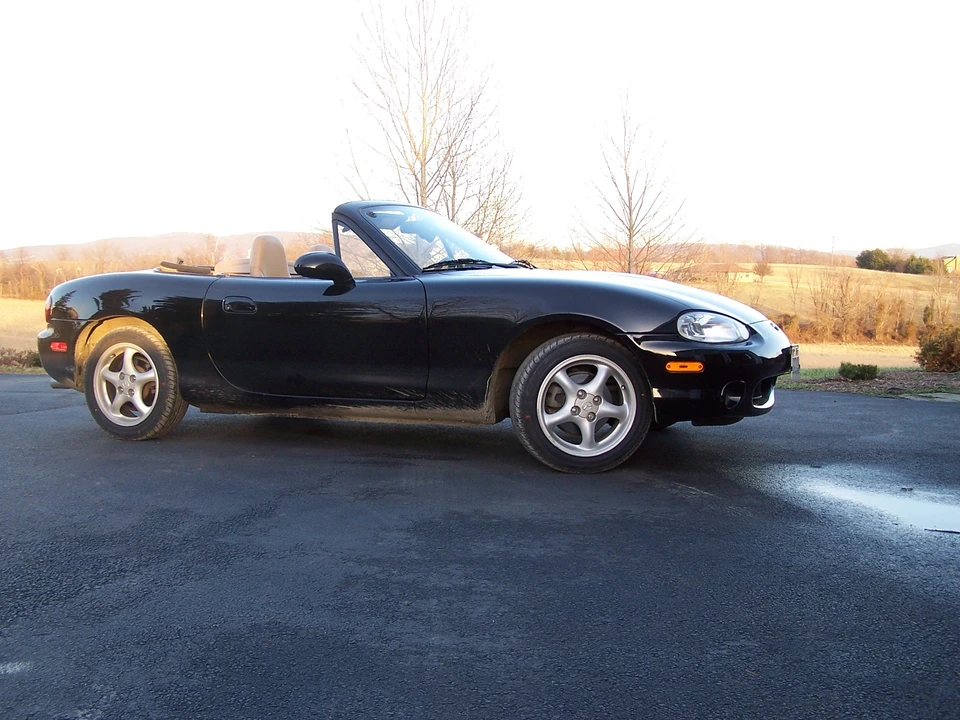 1999 Mazda NB MX-5 Miata - Image 2 of 31