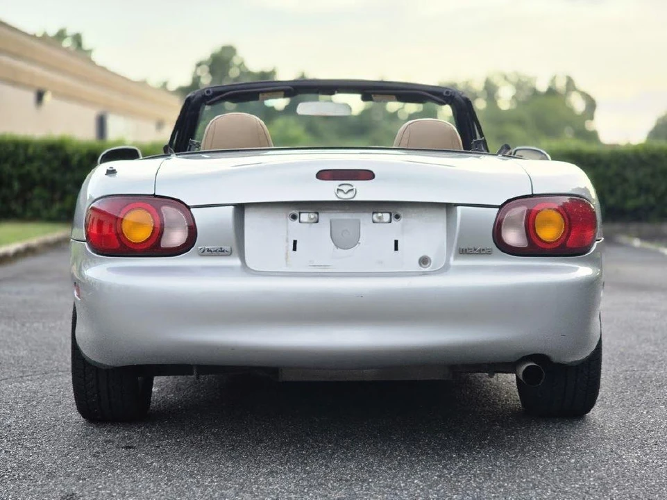 1999 Mazda NB MX-5 Miata - Image 9 of 31