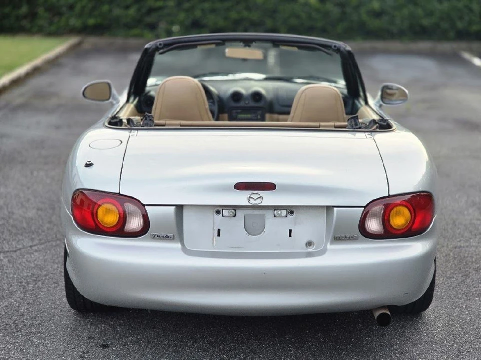 1999 Mazda NB MX-5 Miata - Image 11 of 31
