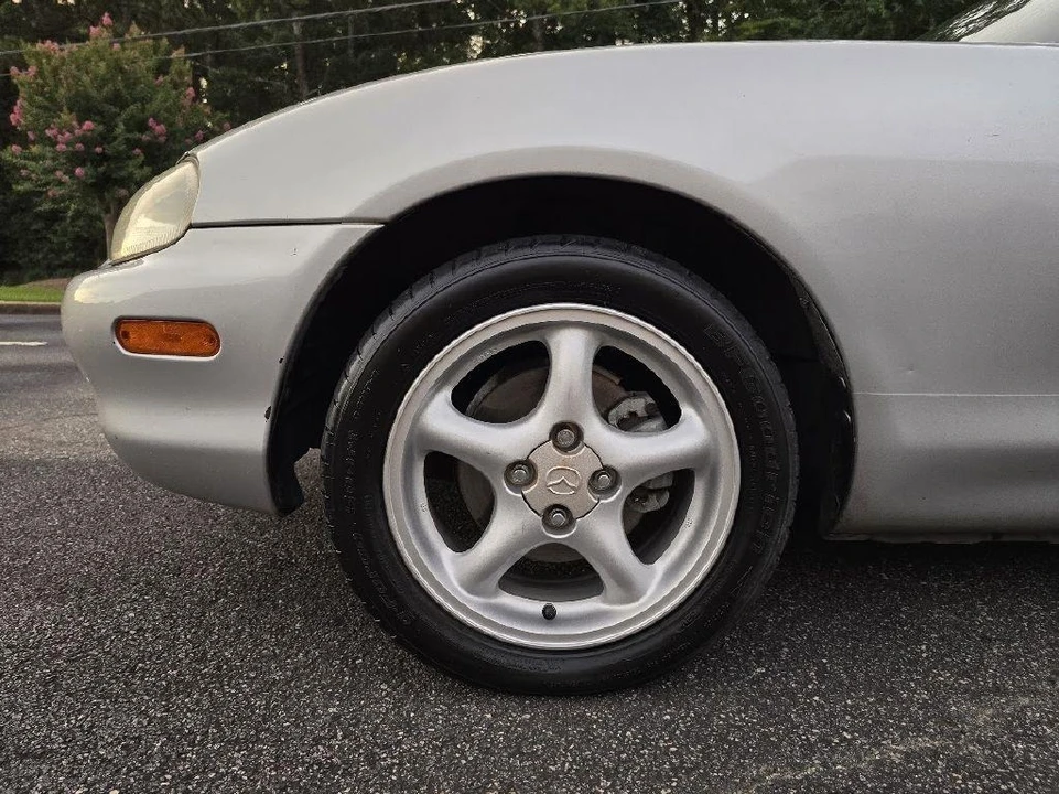 1999 Mazda NB MX-5 Miata - Image 19 of 31