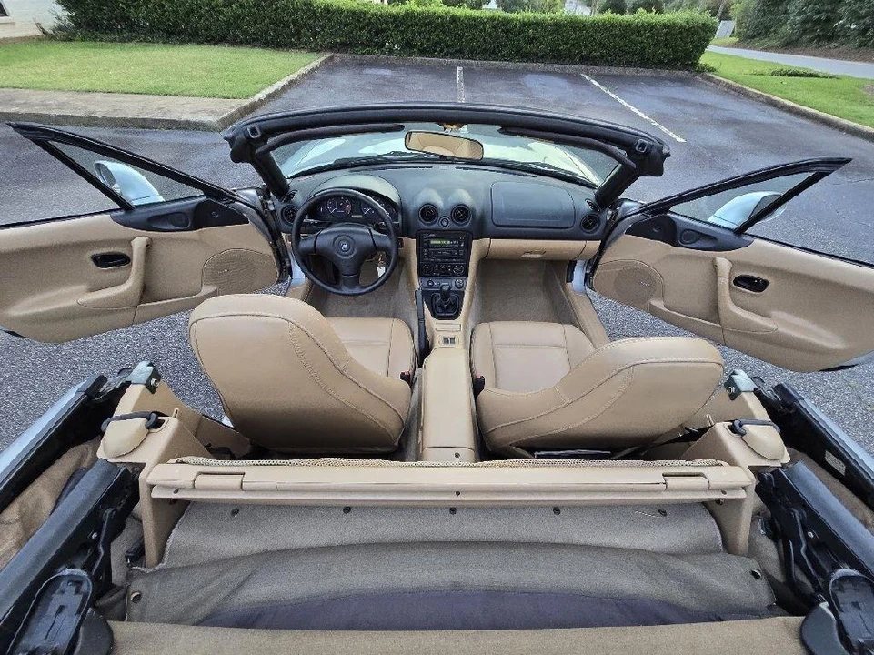 1999 Mazda NB MX-5 Miata - Image 28 of 31