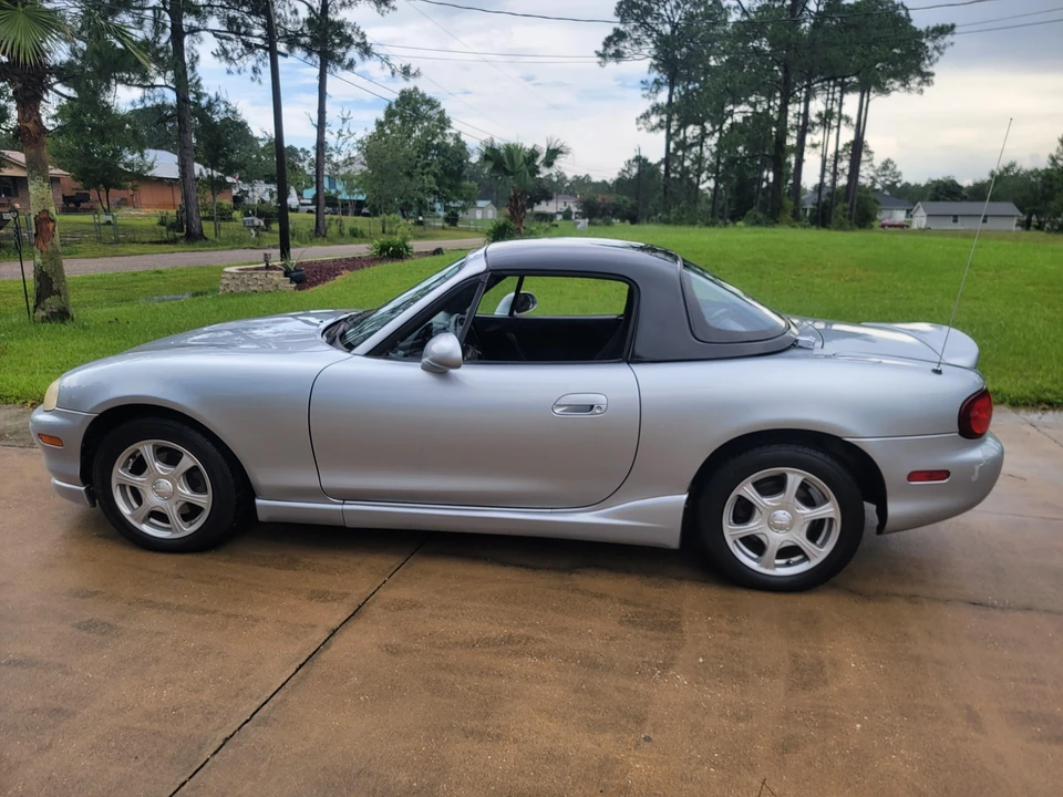 1999 Mazda NB MX-5 Miata - Image 11 of 31